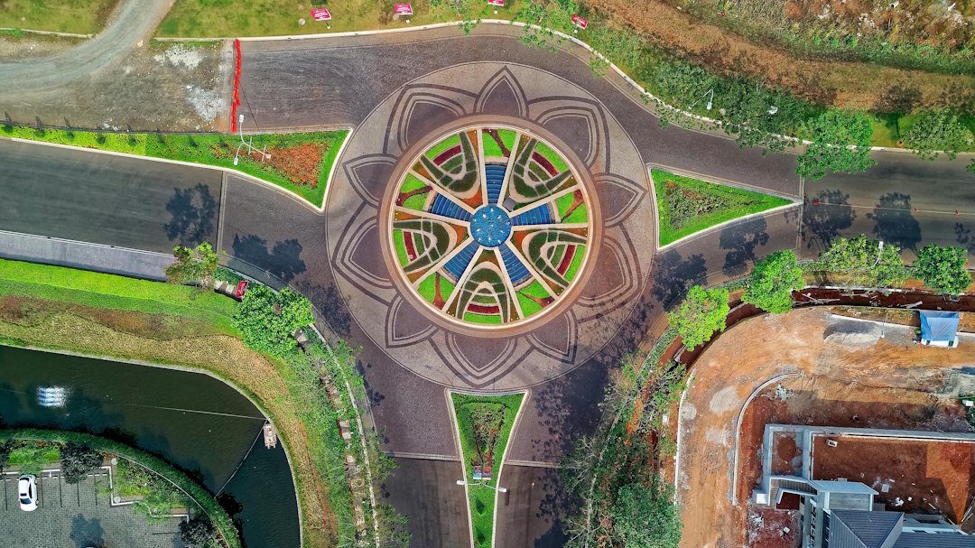 Aesthetic Roundabout